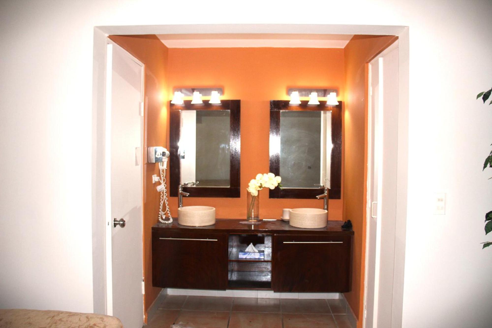 Private Family Room In Coronado Luxury Club & Suites Playa Coronado Exterior foto